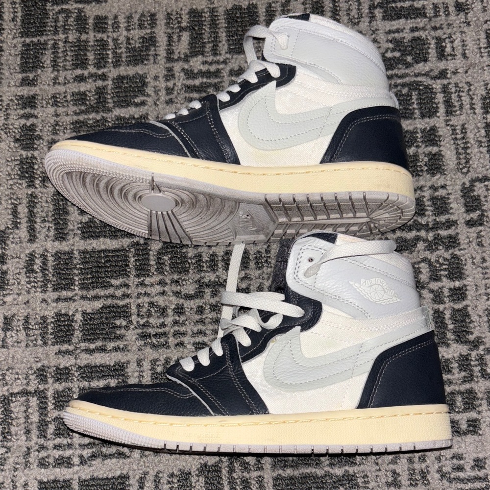 Nike White and Grey Sneakers